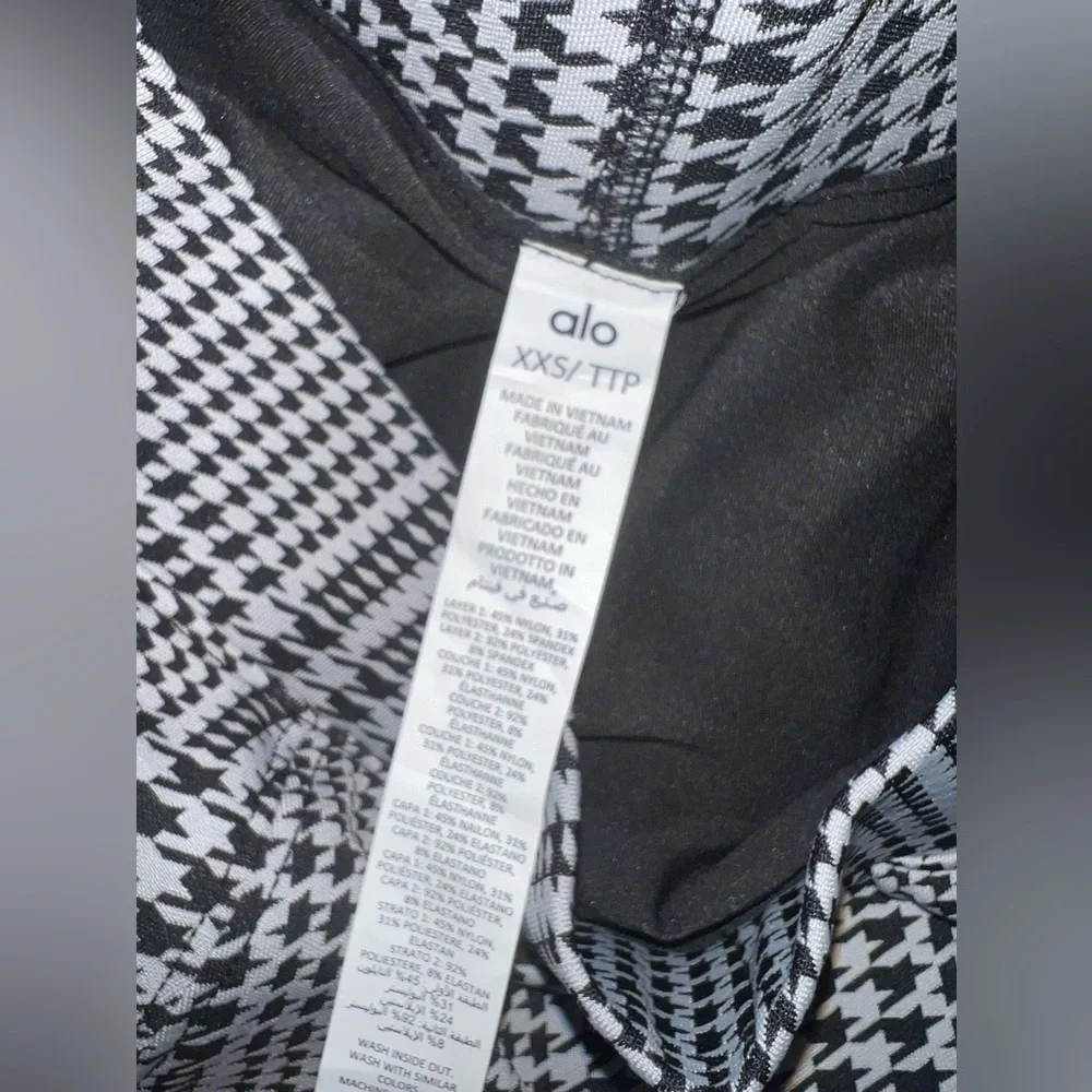 NWOT Alo Yoga Jacquard Glenplaid Tennis Skirt Titanium / Black Size XXS